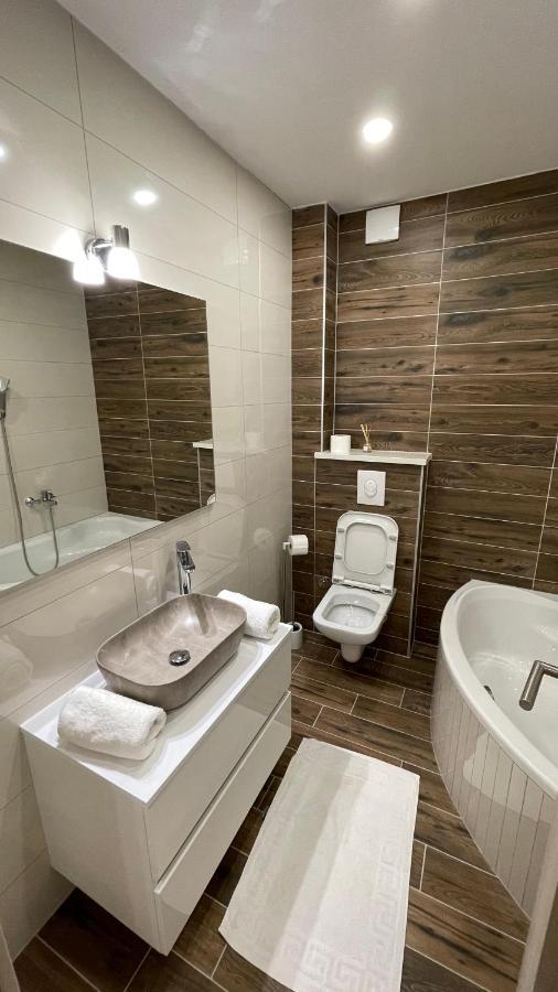 Luxury Apartman Bili Podgora Esterno foto